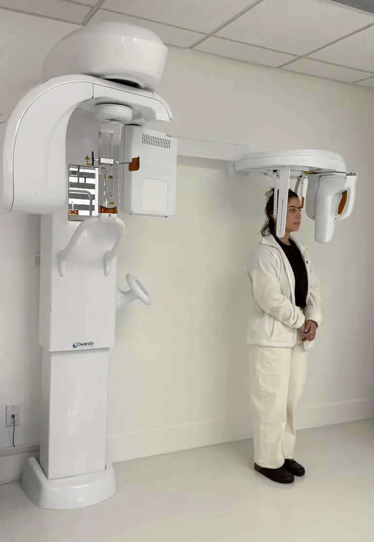 The 3D CBCT scanner in the Perla Dental office